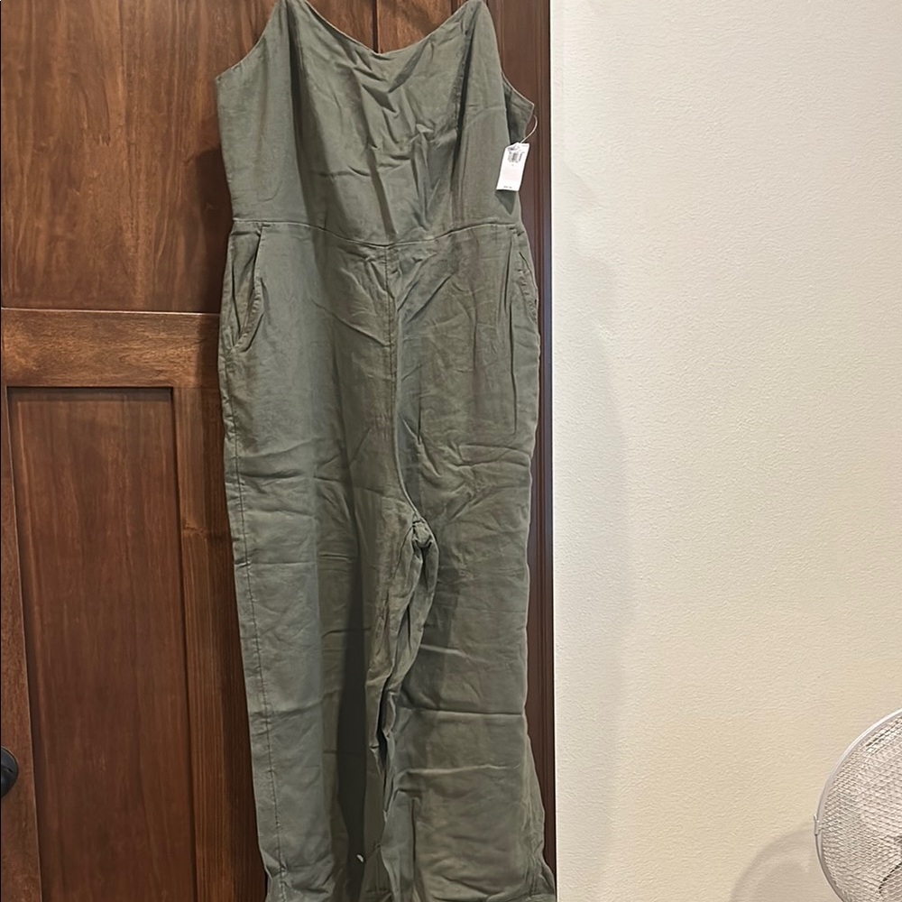 Old Navy Jumper NWT